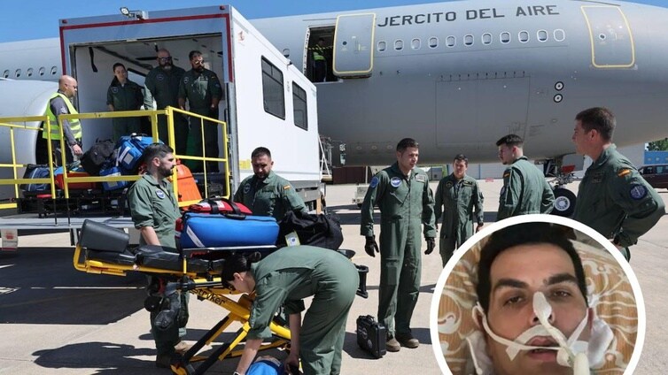 Los médicos y enfermeros militares cargan el avión rumbo a Tailandia para repatriar a Álex García.