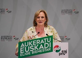 Itxaso Atutxa analiza los resultados electorales del PNV, anoche en Bilbao.