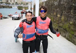 Pol Mateu y Quim Serra, este miércoles en el muelle de Donostia antes de salir a entrenar.