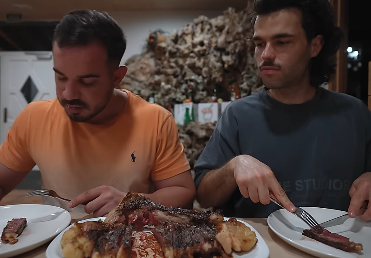 Pablo Cabezali y Peldanyos, en la sidrería Izeta de Zarautz.