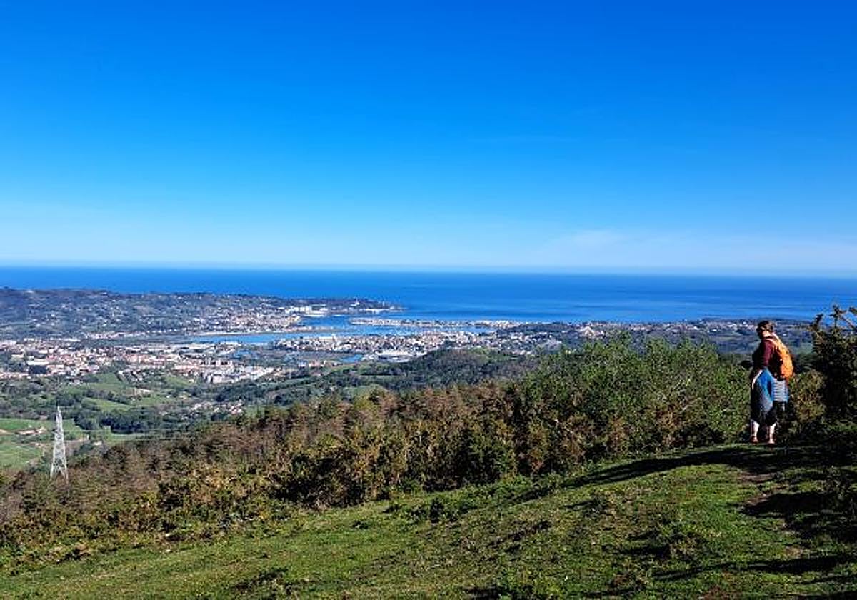 Las vistas de Txingudi y Bidasoa son espectaculares.