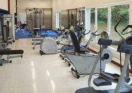 Gimnasioko aparatuak zaharrak daude eta aldatu egingo dira.