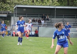 Las oiartzuarras durante el partido disputado ante el Mutilvera.