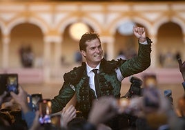 Salida a hombros por la Puerta del Príncipe de Daniel Luque que está anunciado dos tardes en Azpeitia.