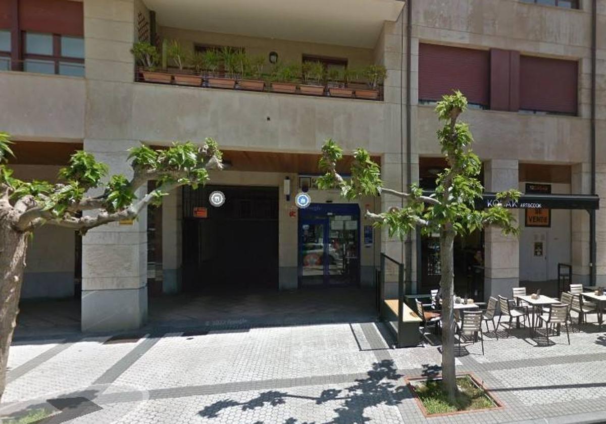 Administración de lotería de San Sebatián en la que un acertante ganó 38.000 en el sorteo de la Bonoloto.
