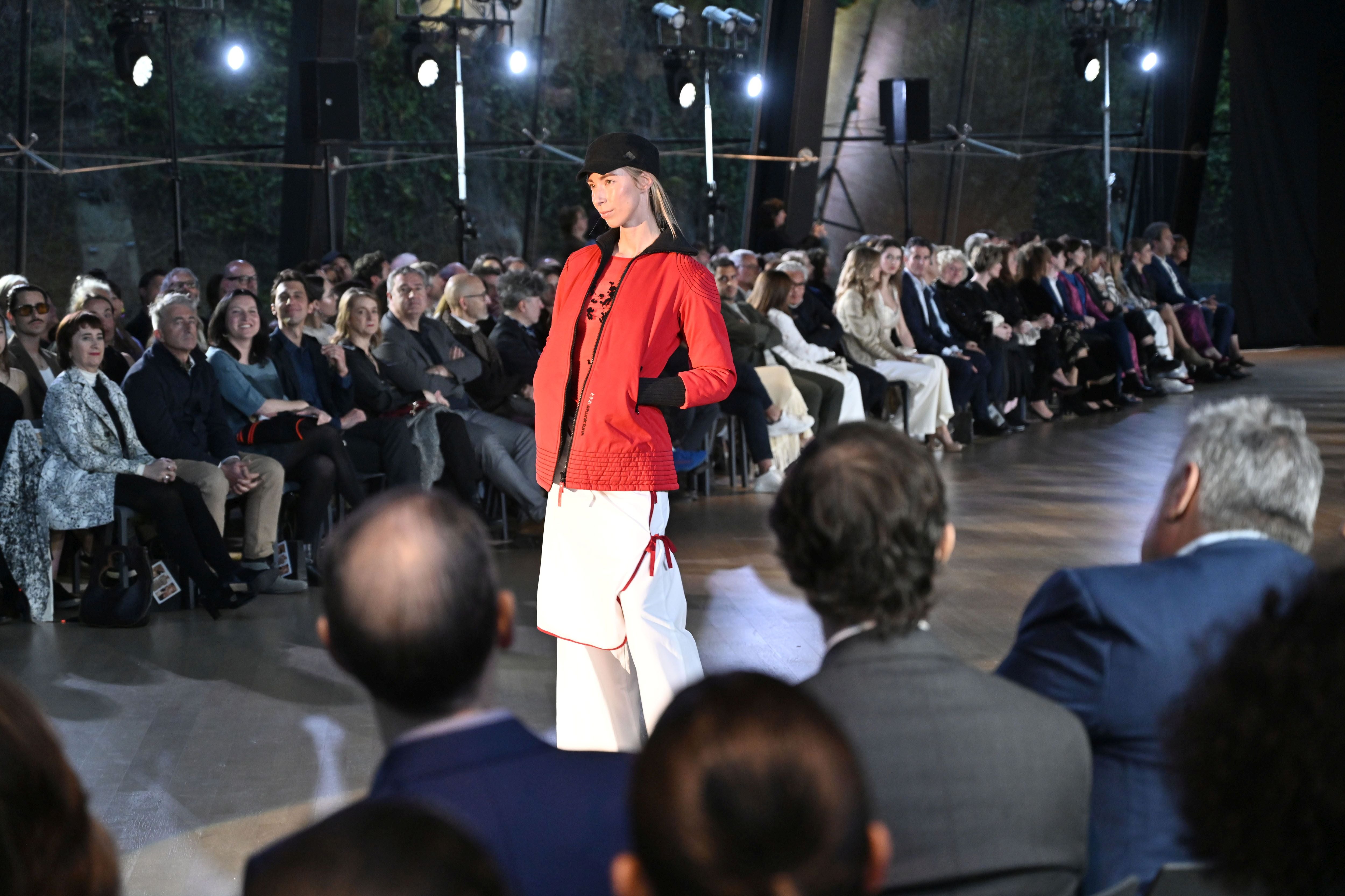 El desfile de SKFK en Getaria