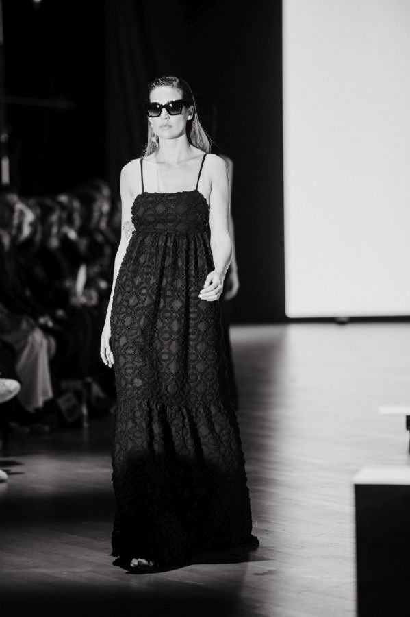 Simorra seduce en Balenciaga