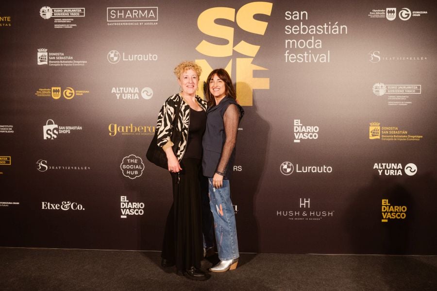 Photocall del desfile de SKFK en Balenciaga