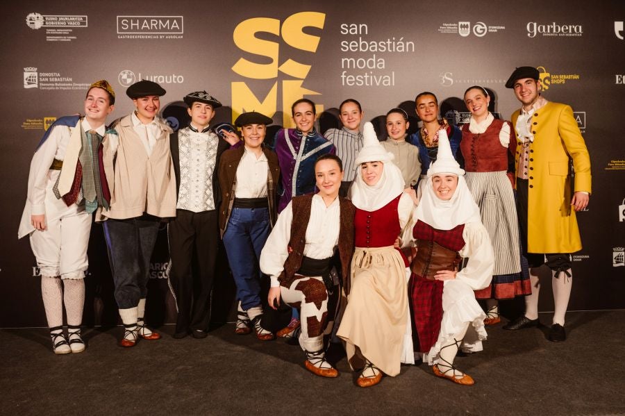 Photocall del desfile de SKFK en Balenciaga