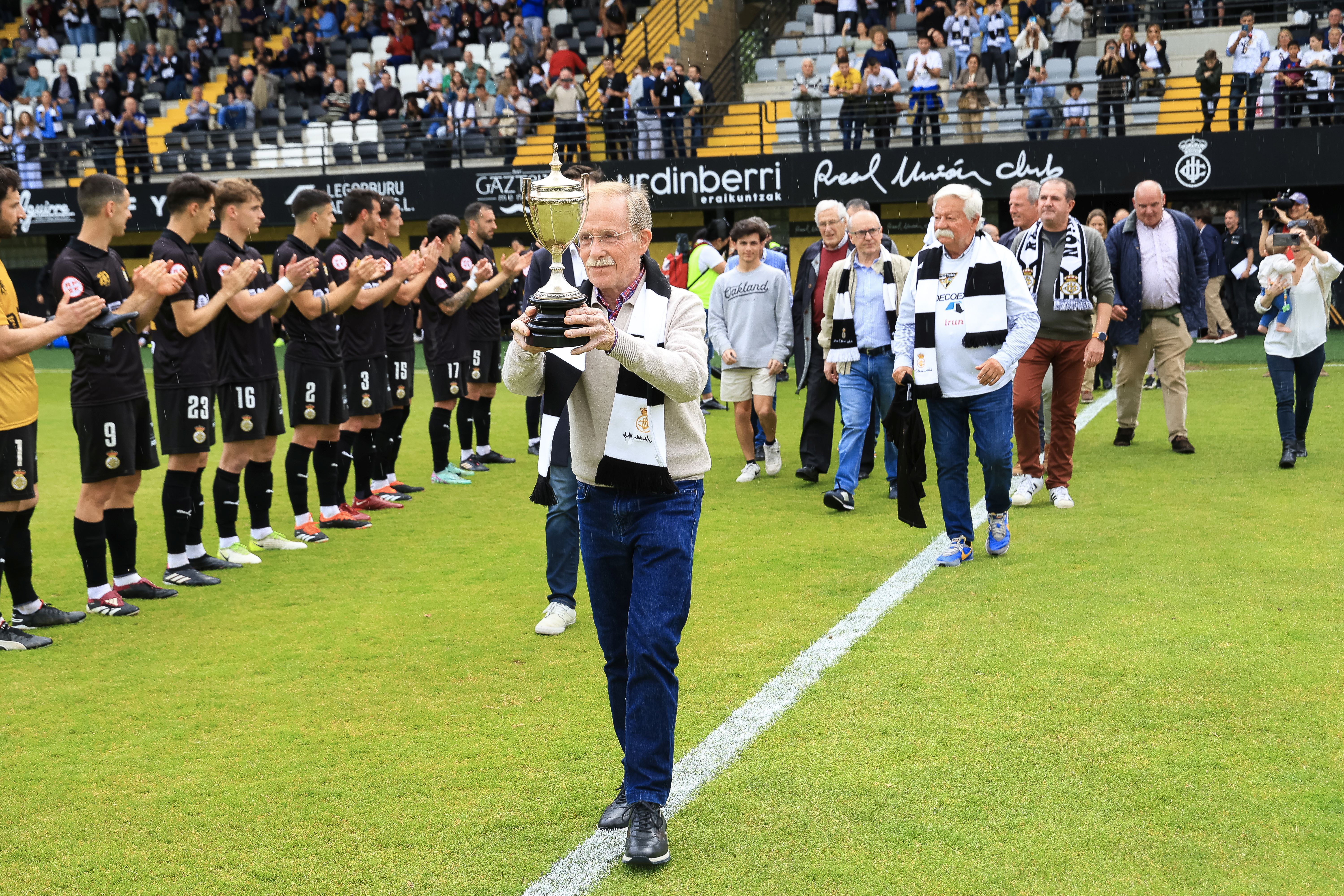 El Real Unión celebra el centenario de la Copa de 1924 con un empate