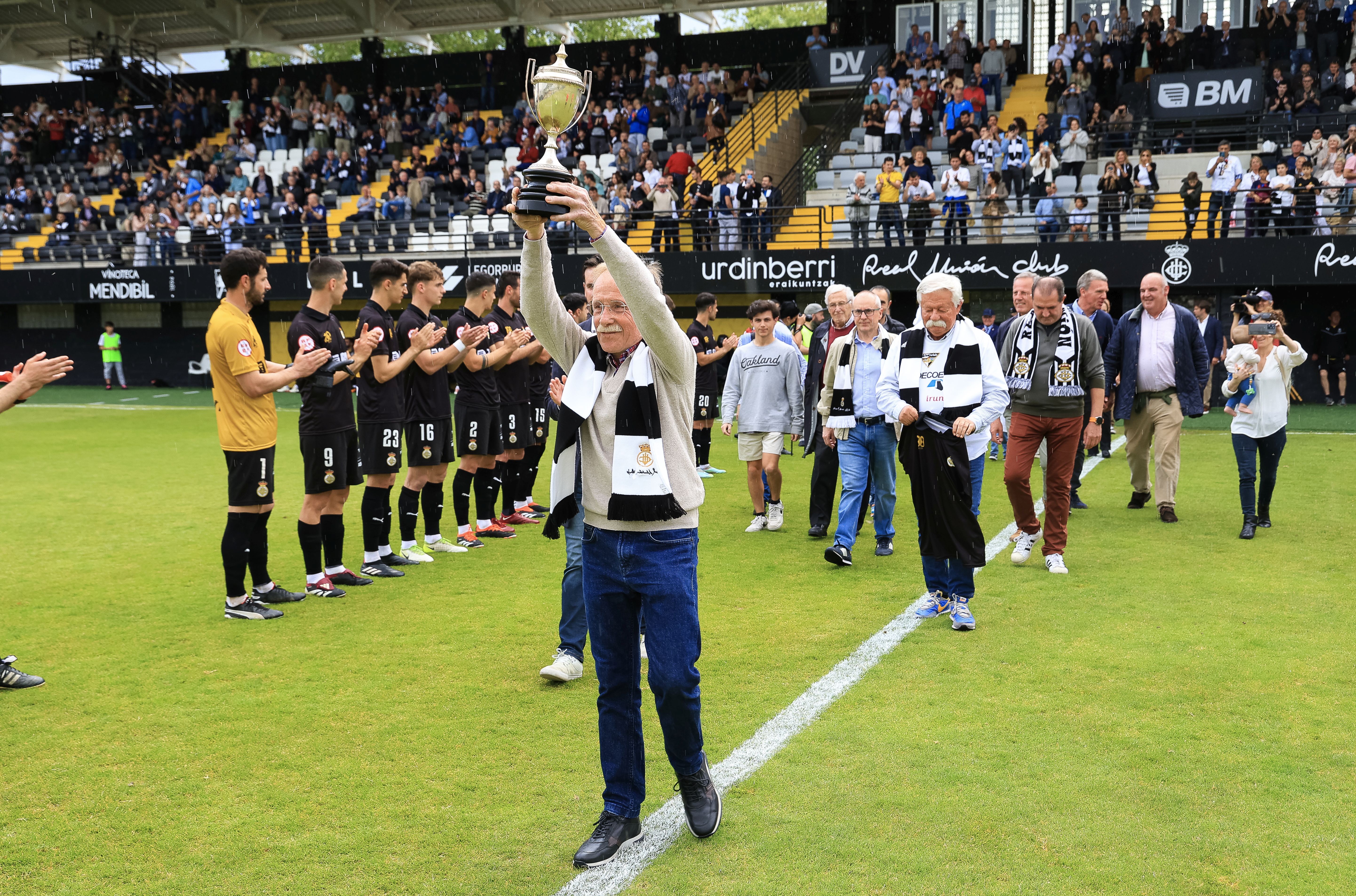 El Real Unión celebra el centenario de la Copa de 1924 con un empate