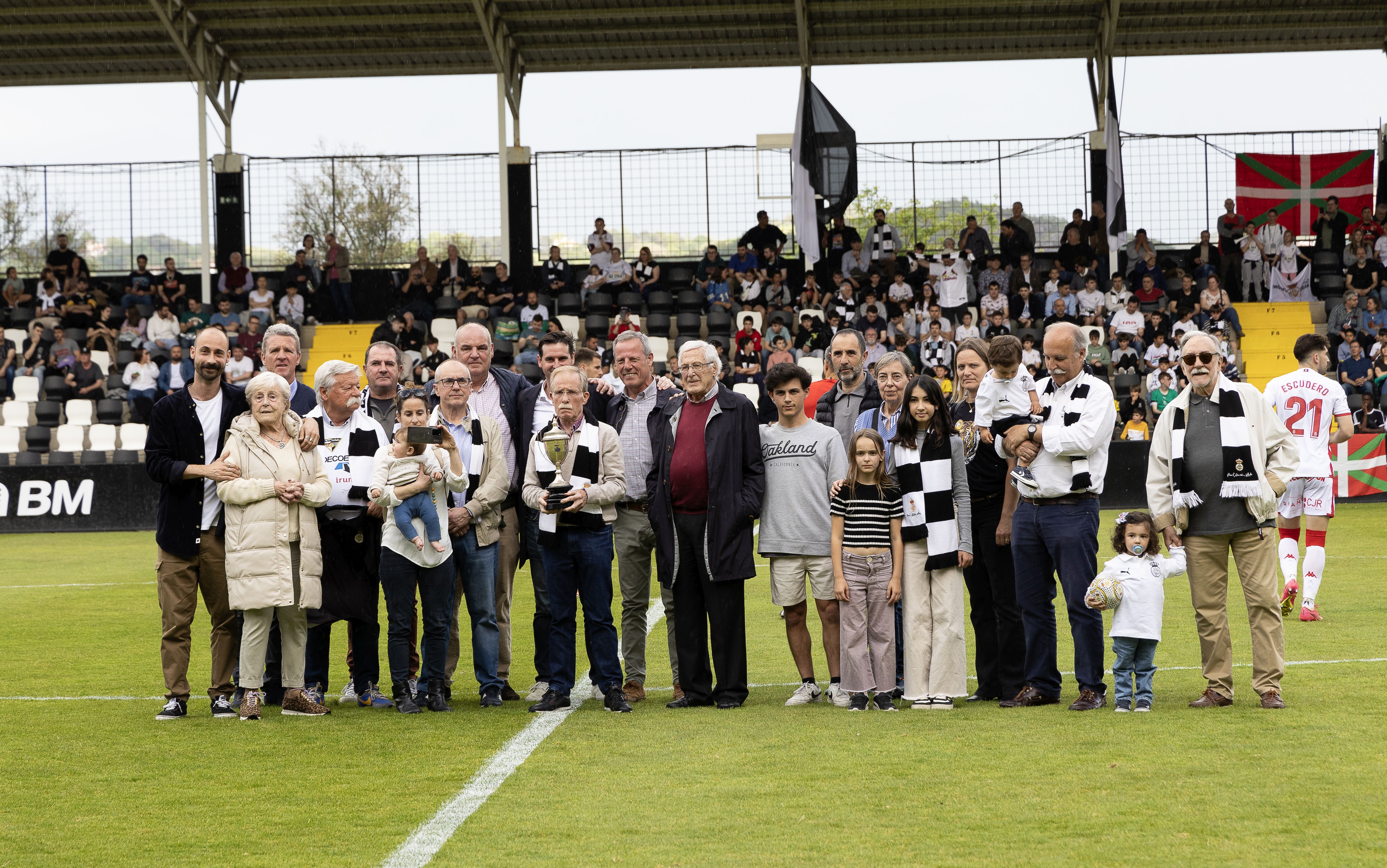 El Real Unión celebra el centenario de la Copa de 1924 con un empate