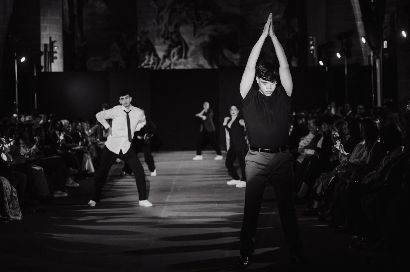 Elegancia sobre la pasarela de la mano de Sastrería Aldabaldetreku