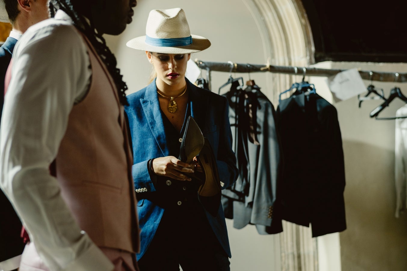 Elegancia sobre la pasarela de la mano de Sastrería Aldabaldetreku