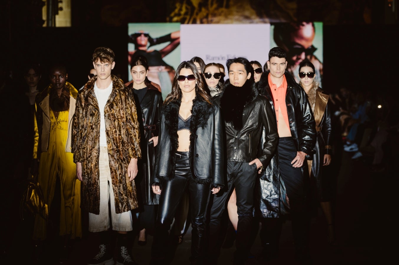 Las mejores imágenes del desfile de Ramón Ezkerra