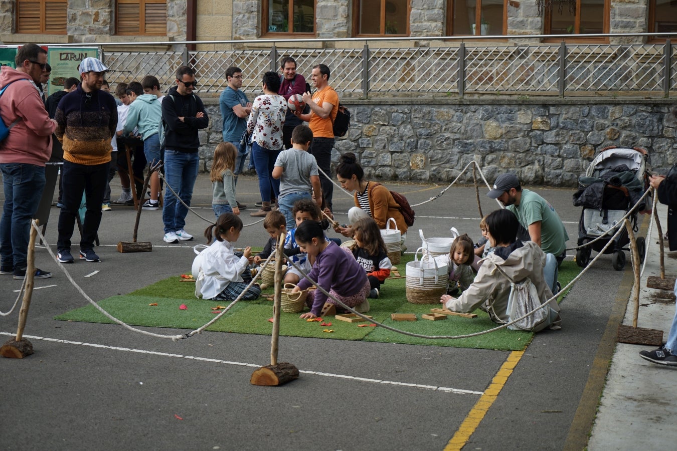 Gazta Azoka jendetsua Idiazabalen