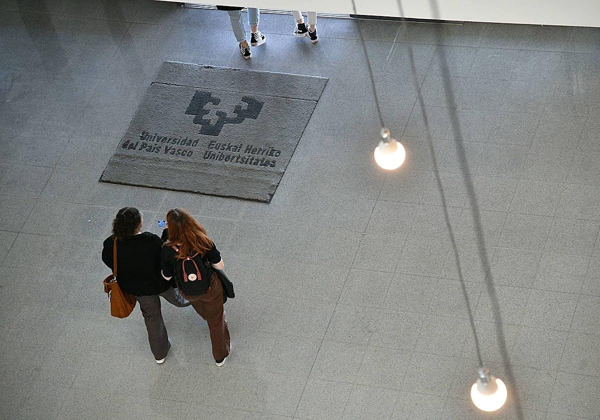 La UPV cancela un curso sobre astrología en Donostia: «La universidad rechaza la pseudociencia»