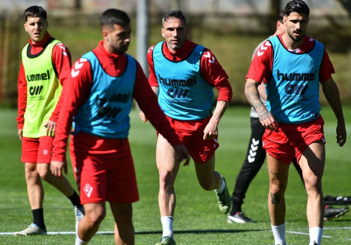 El Eibar, con la mira puesta en el Levante para luchar por el ascenso directo