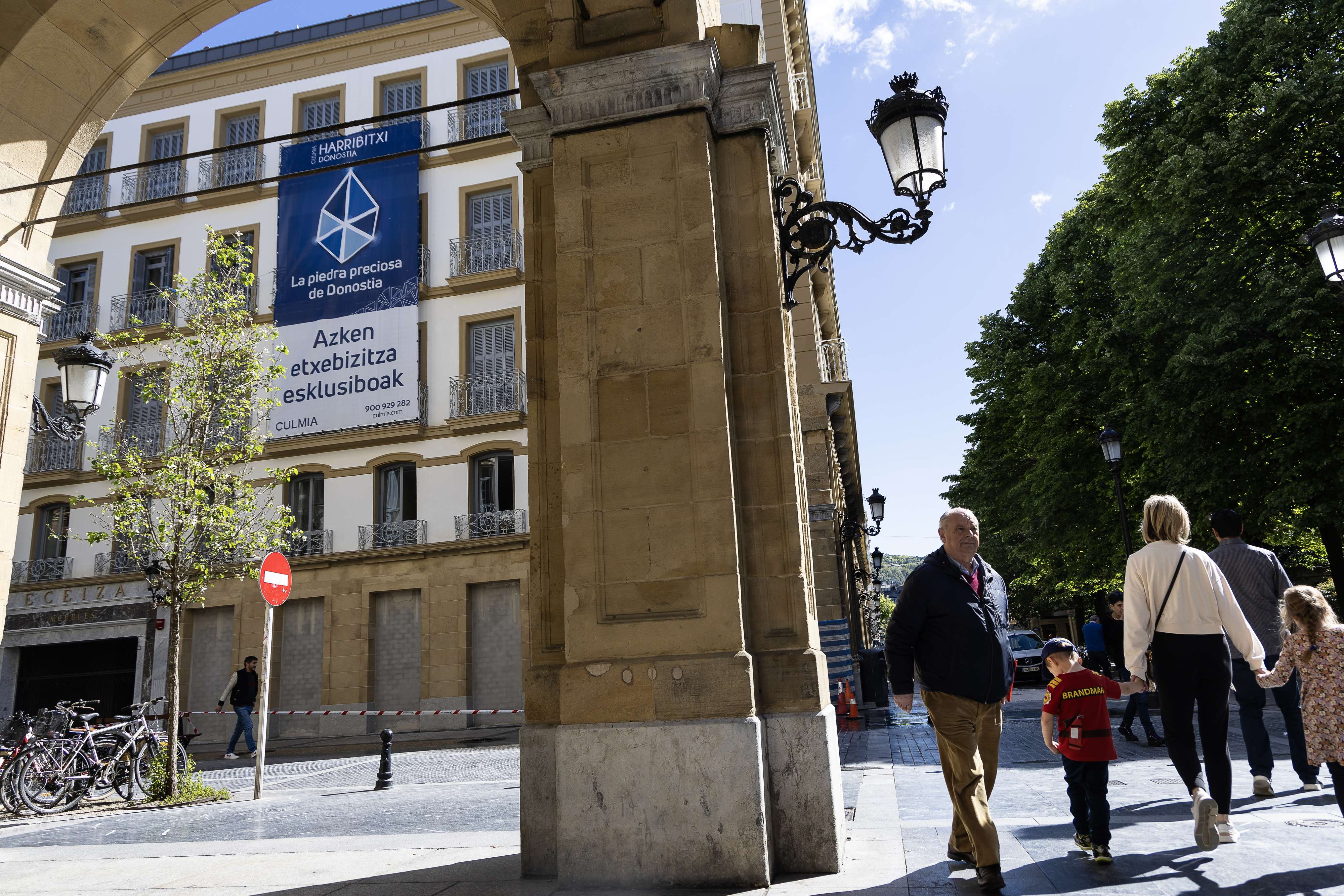 Anuncia de nuevas viviendas en San Sebastián.