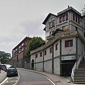 Desalojan a catorce personas en la villa Toki Eroso, en el Antiguo