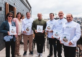 Blanca Ameztoy, Mayre Modrego, Jesús Santamaria, Edorta Cortadi, Juanma Garmendia, Patxi Bergara y Jon Tadeo.