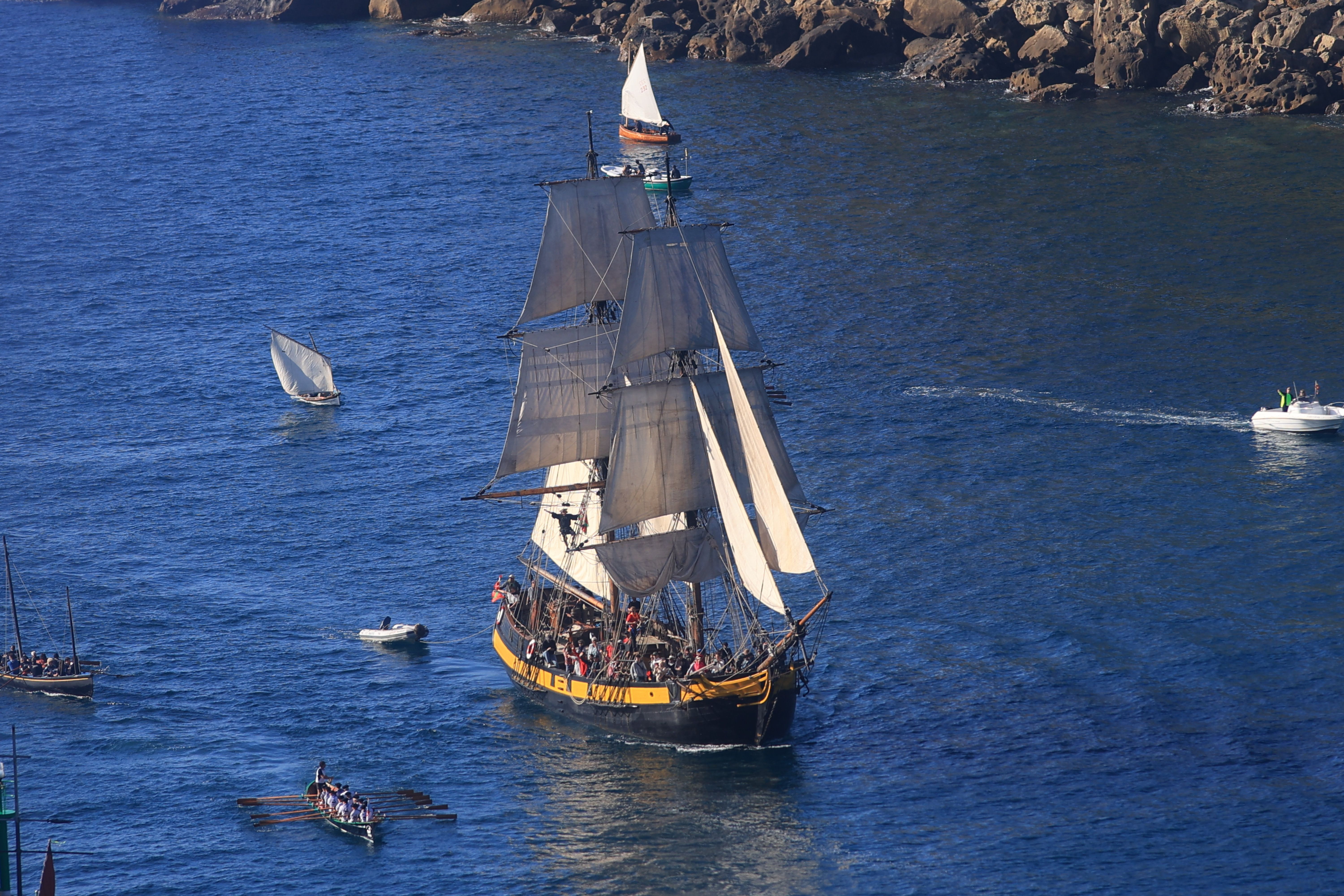 Las mejores imágenes de la entrada de los barcos en la bahía