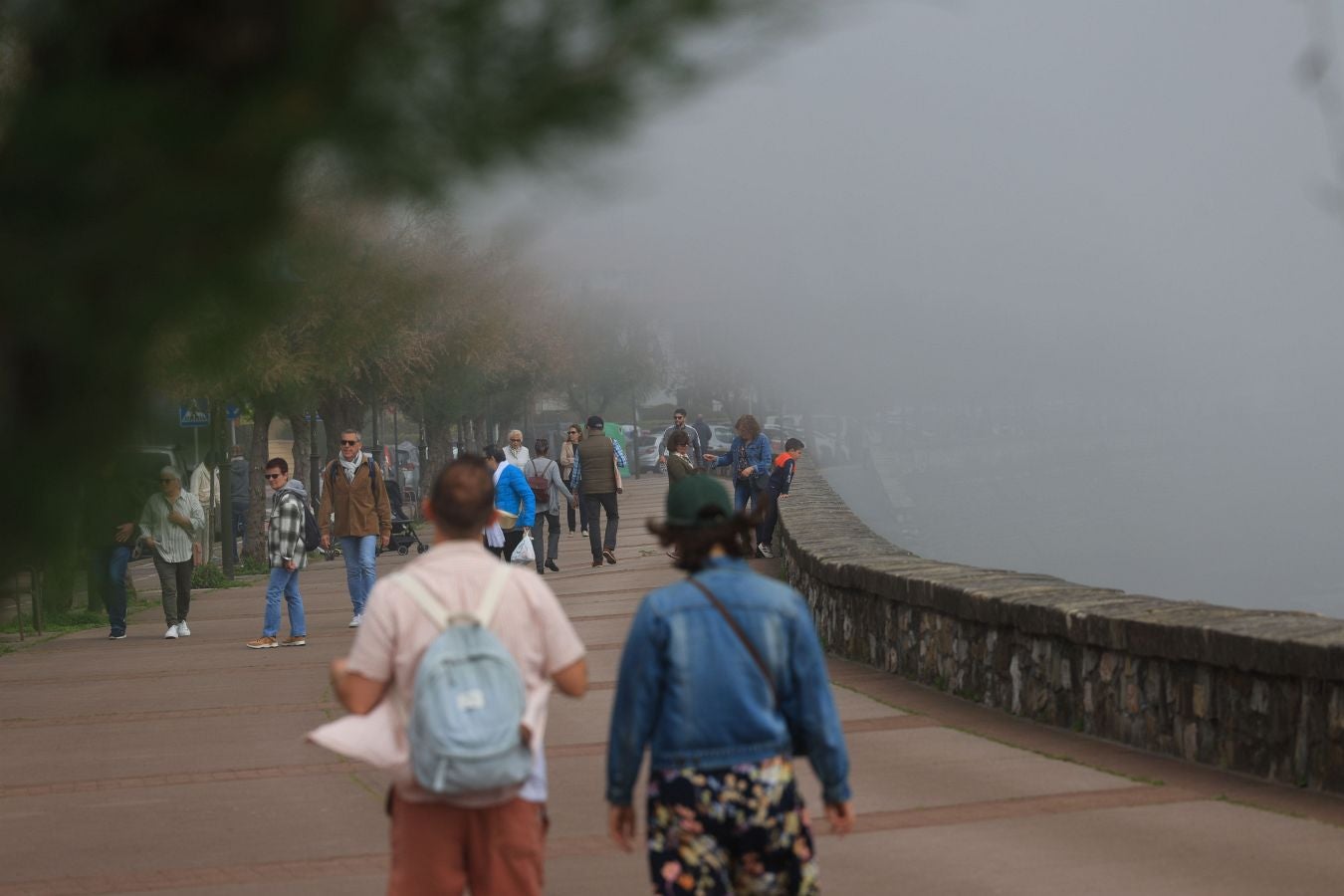 Un manto gris desde Hondarribia a Santa Clara