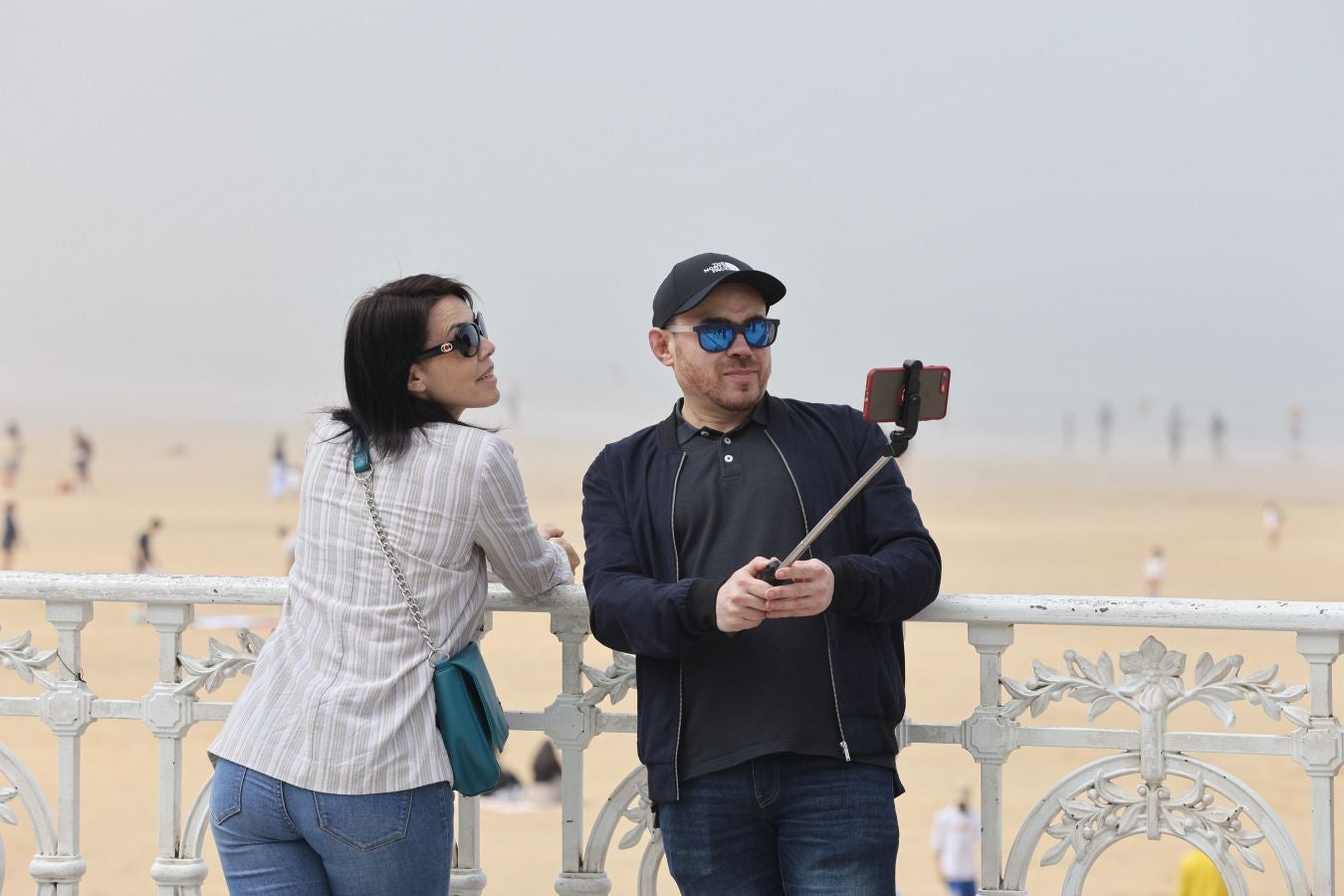 Un manto gris desde Hondarribia a Santa Clara