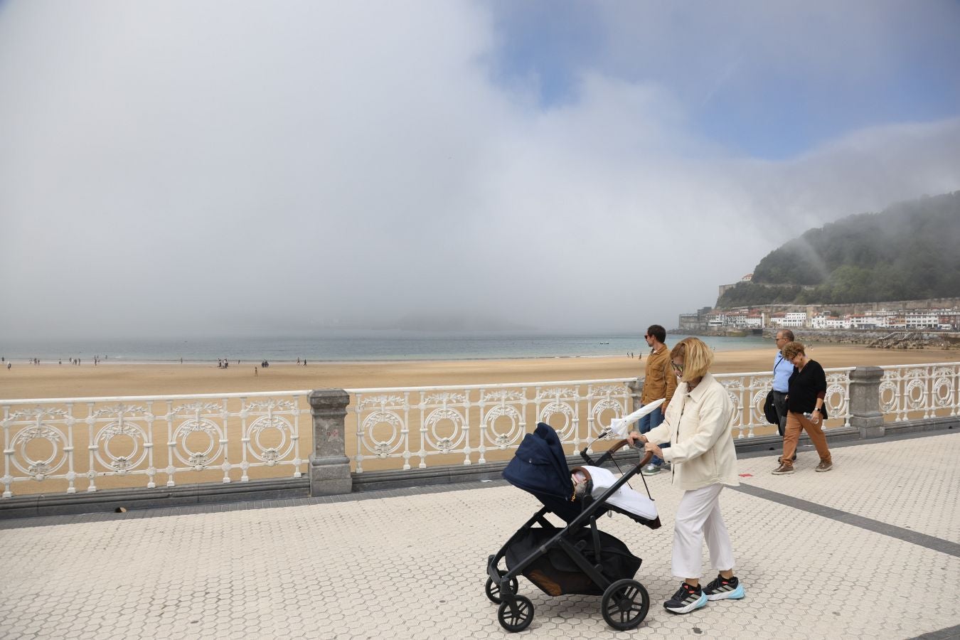 Un manto gris desde Hondarribia a Santa Clara