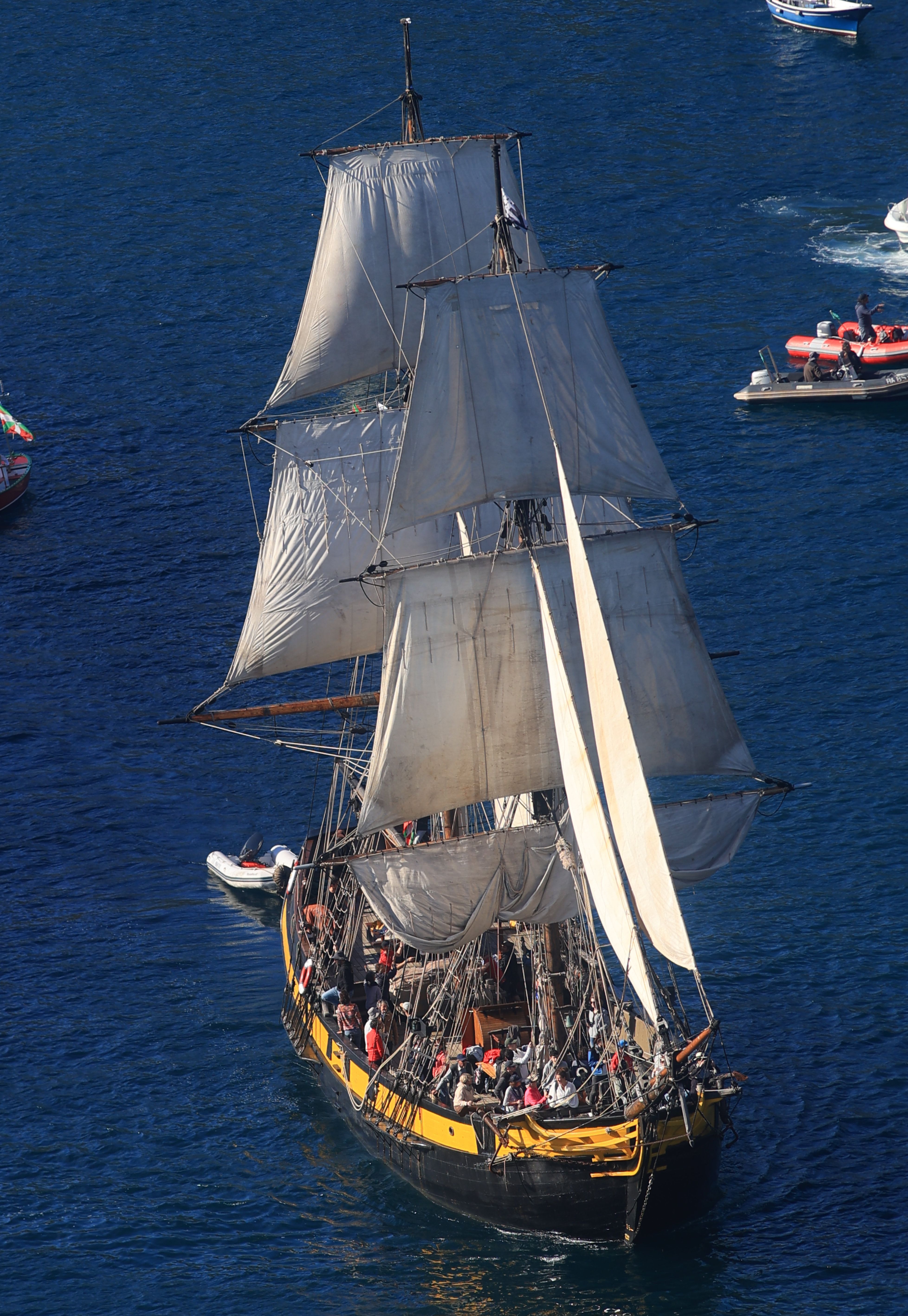 Las mejores imágenes de la entrada de los barcos en la bahía