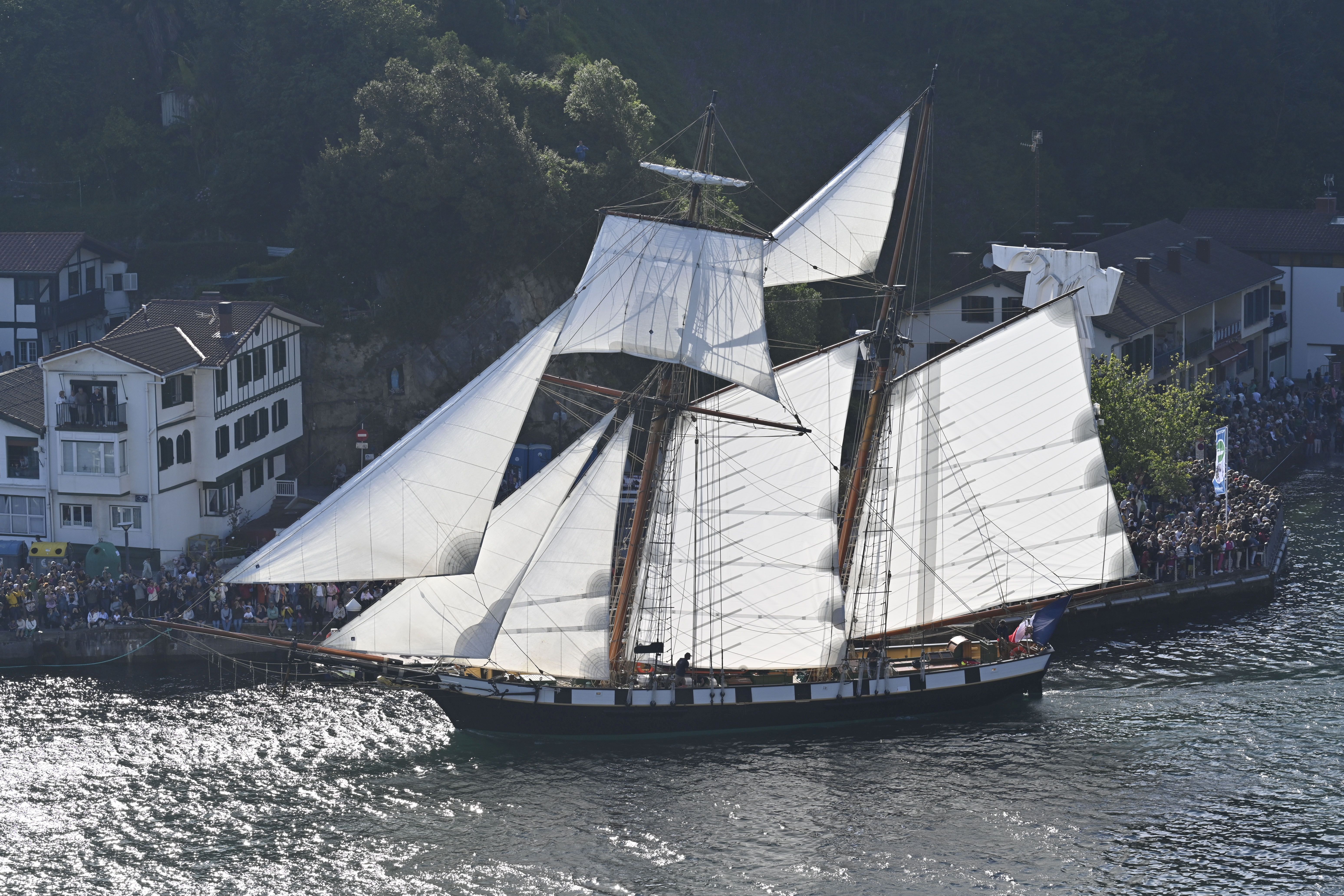 Las mejores imágenes de la entrada de los barcos en la bahía