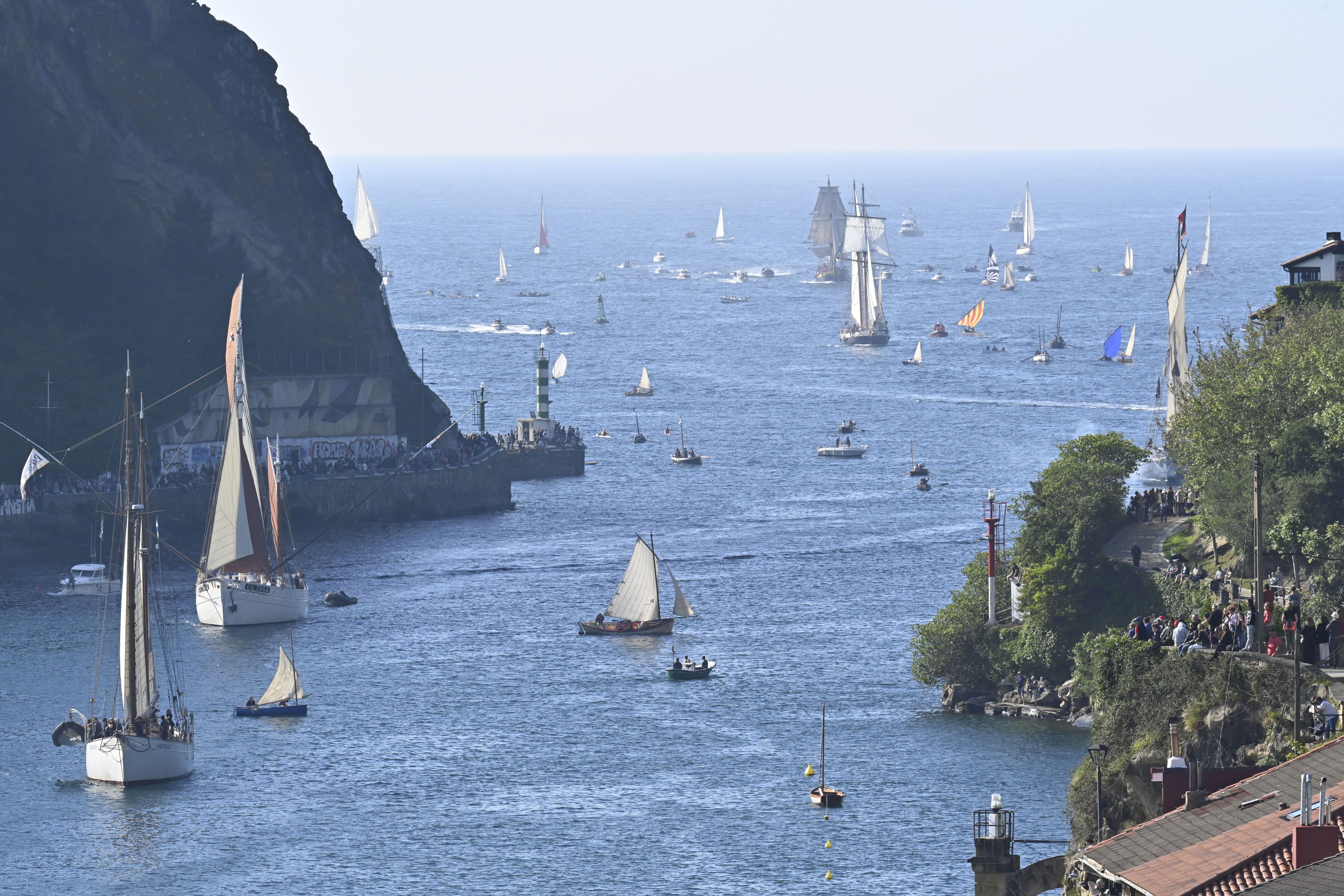 Las mejores imágenes de la entrada de los barcos en la bahía