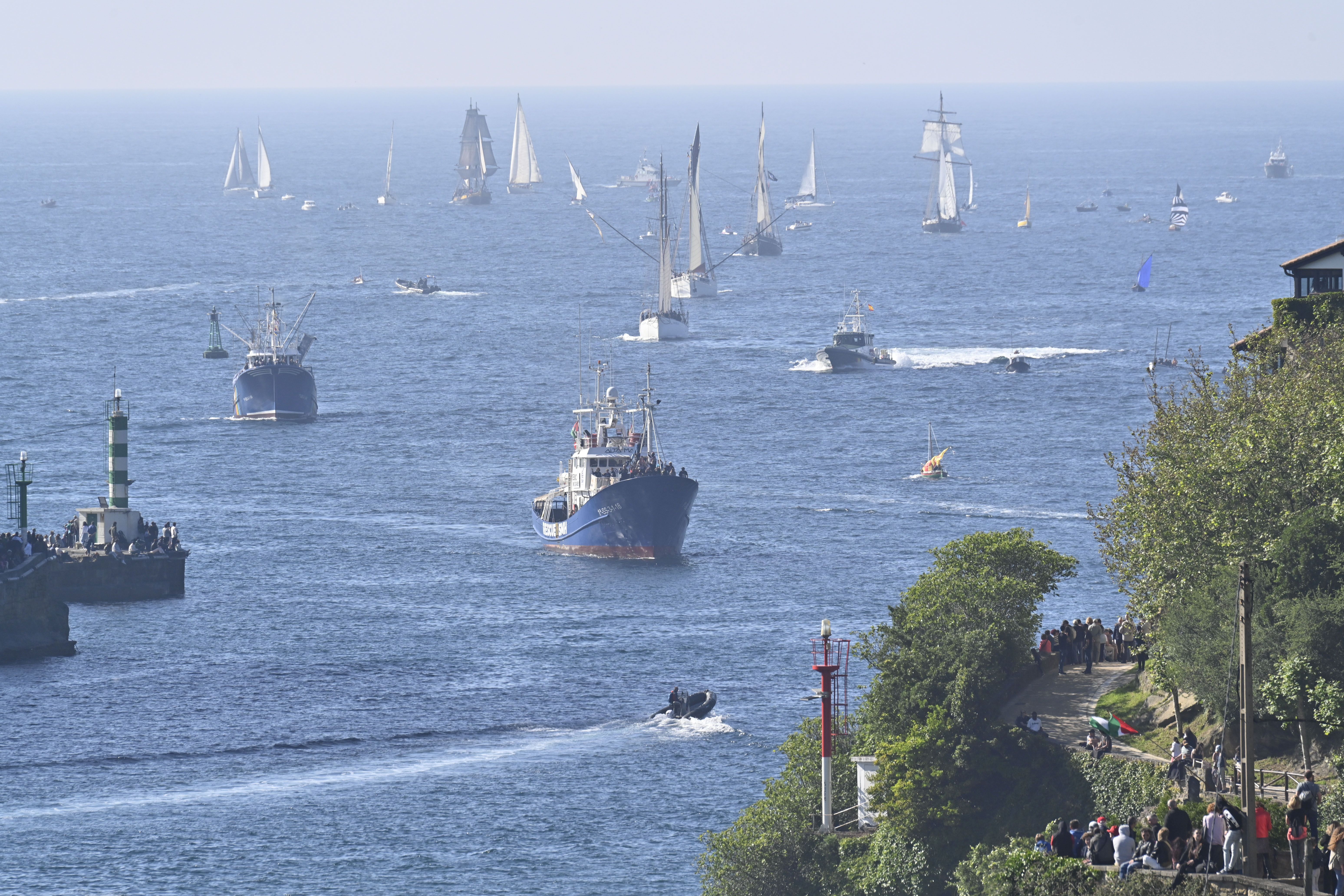 Las mejores imágenes de la entrada de los barcos en la bahía