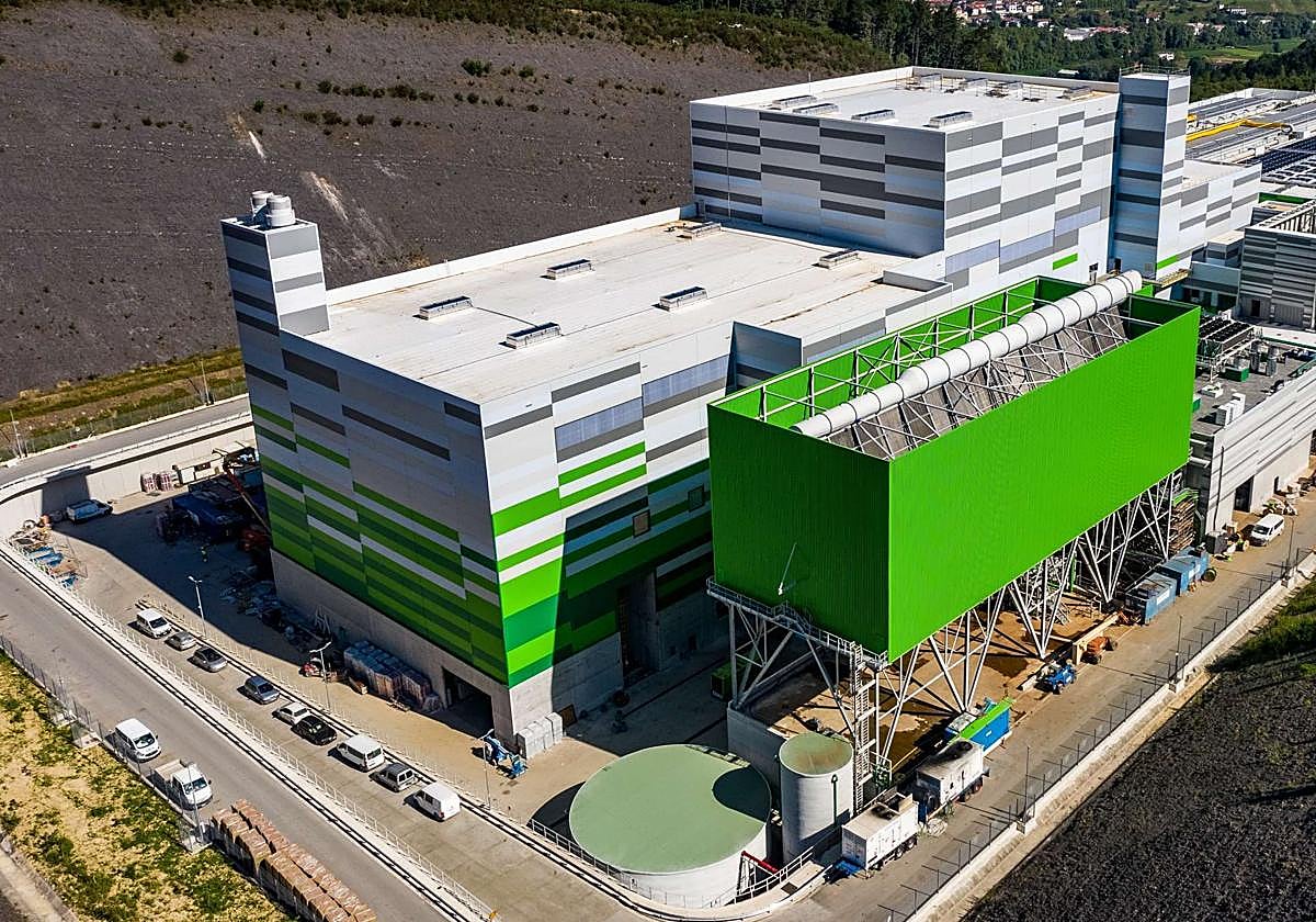 La incineradora, 20 años de alto voltaje político