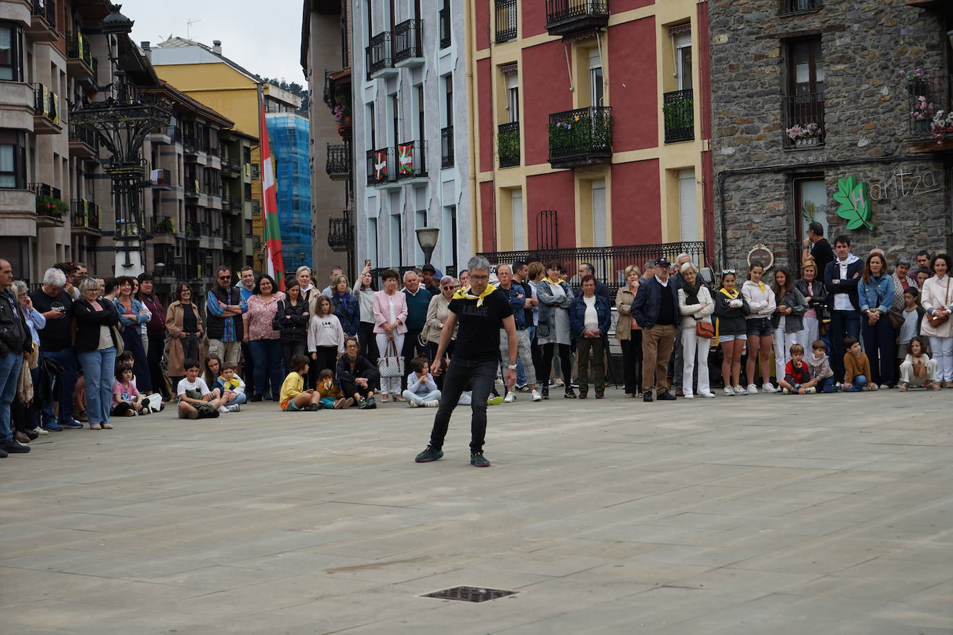 La Sokadantza del primer domingo de las fiestas de Loinaz