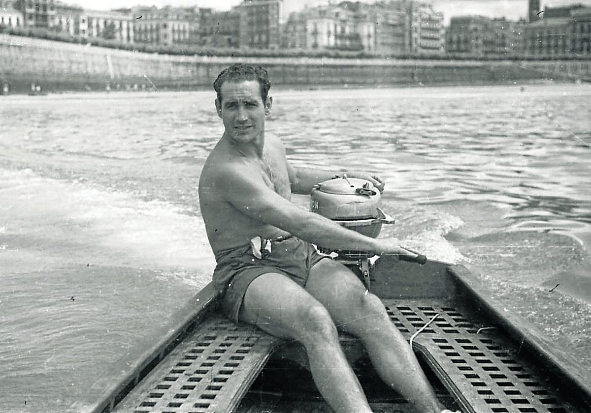 Ignacio Eizaguirre, en una motora.
