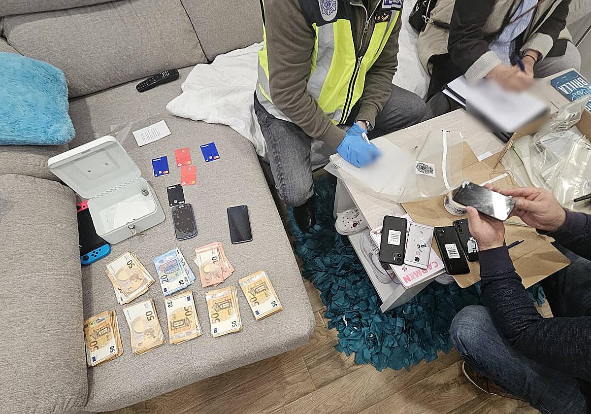 Parte del botín incautado en la operación conjunta de la Ertzaintza y la Policía Nacional.