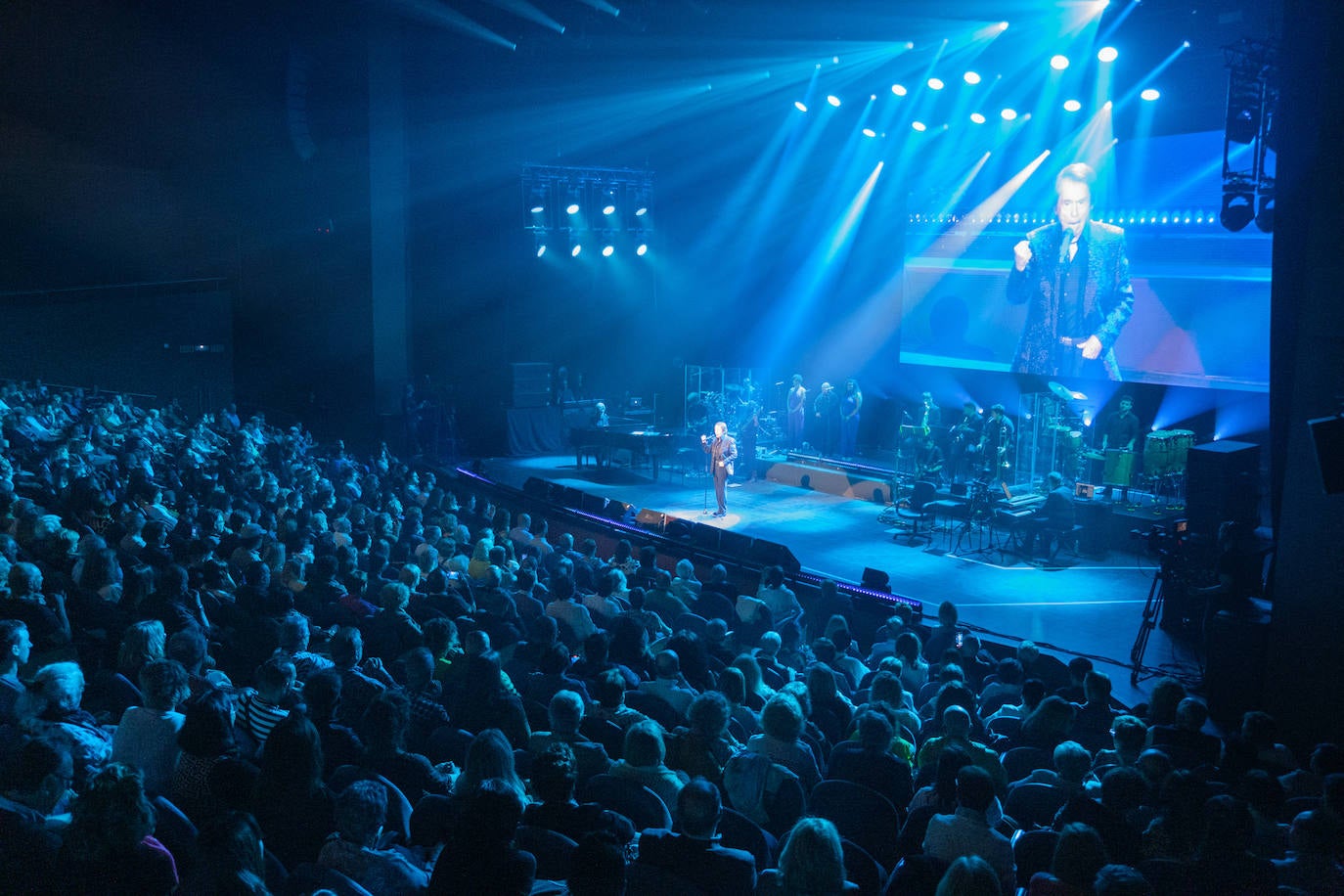 Las mejores fotos del concierto de Raphael