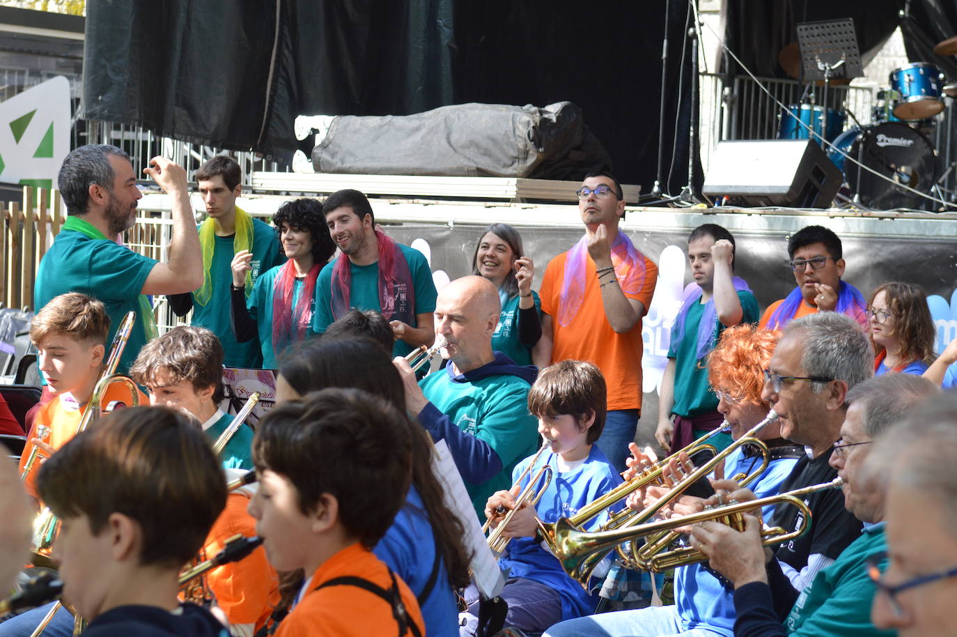 La música inunda las calles de Tolosa e Ibarra