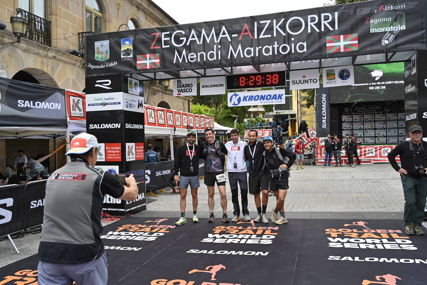 Gran ambiente en la salida de la Zegama - Aizkorri