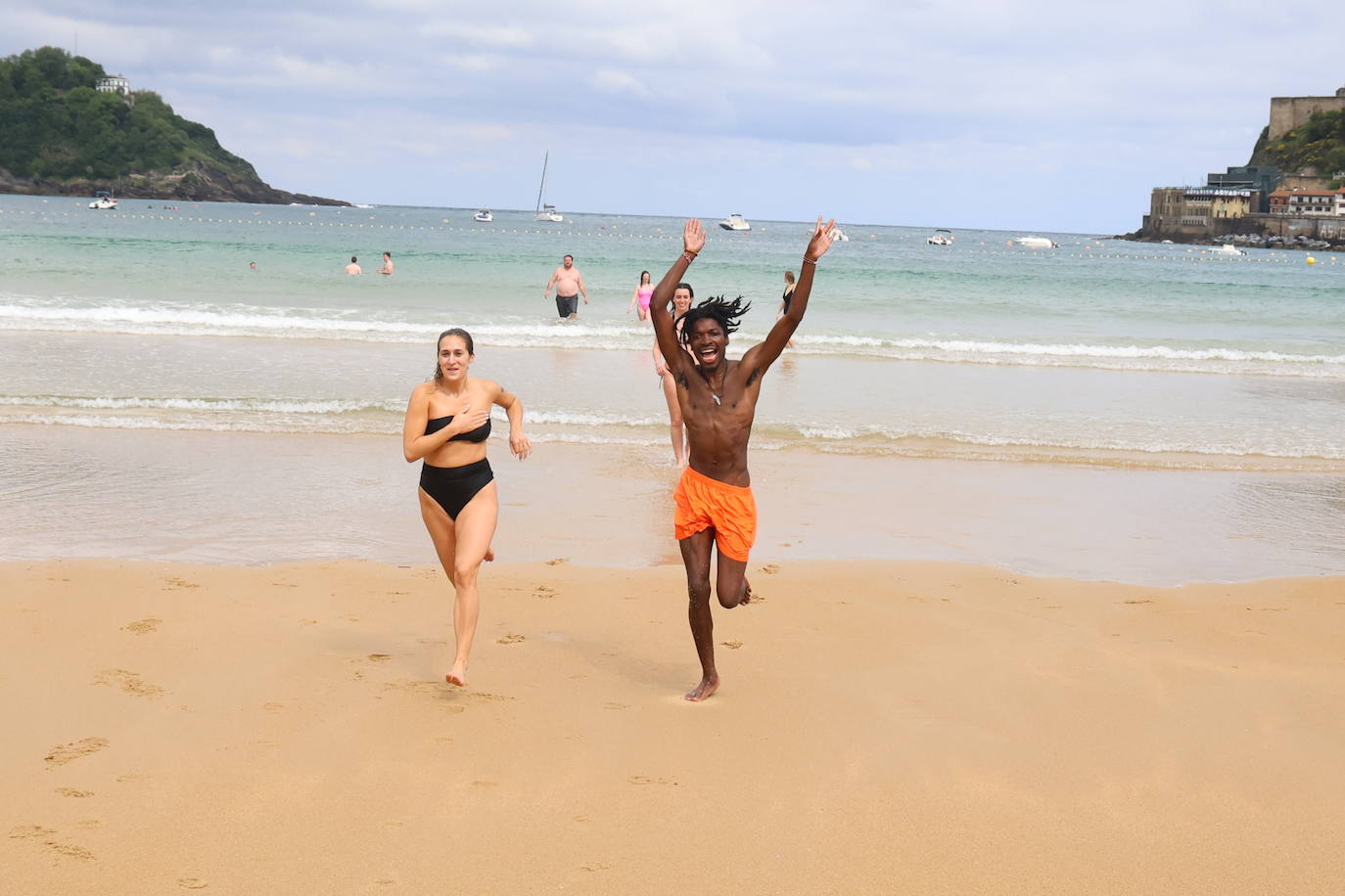El arranque de la temporada de playas, en imágenes