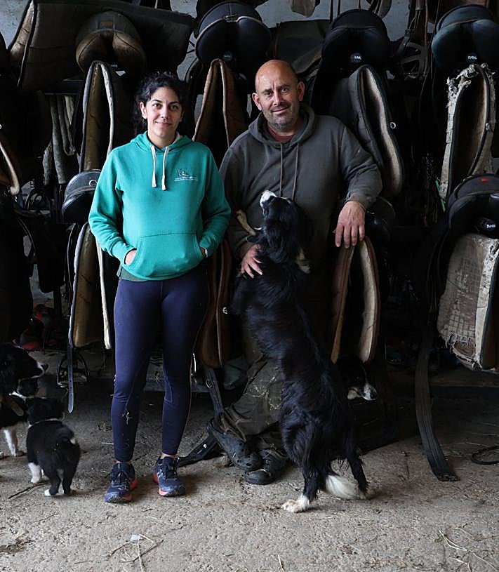 Imagen secundaria 2 - Silvia Simón e Iñigo Huegun, impulsores del proyecto de nueva hípica.