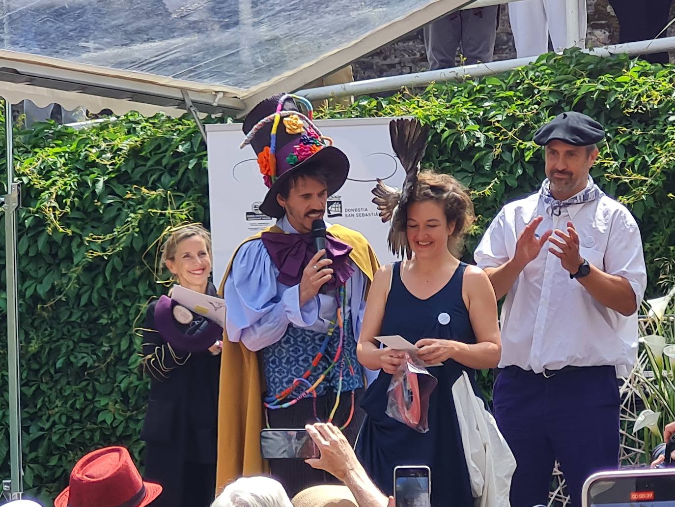 Las mejores imágenes del Paseo con sombrero por Donostia