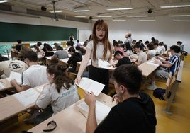 Examen de Selectividad realizado el año pasado en Donostia.