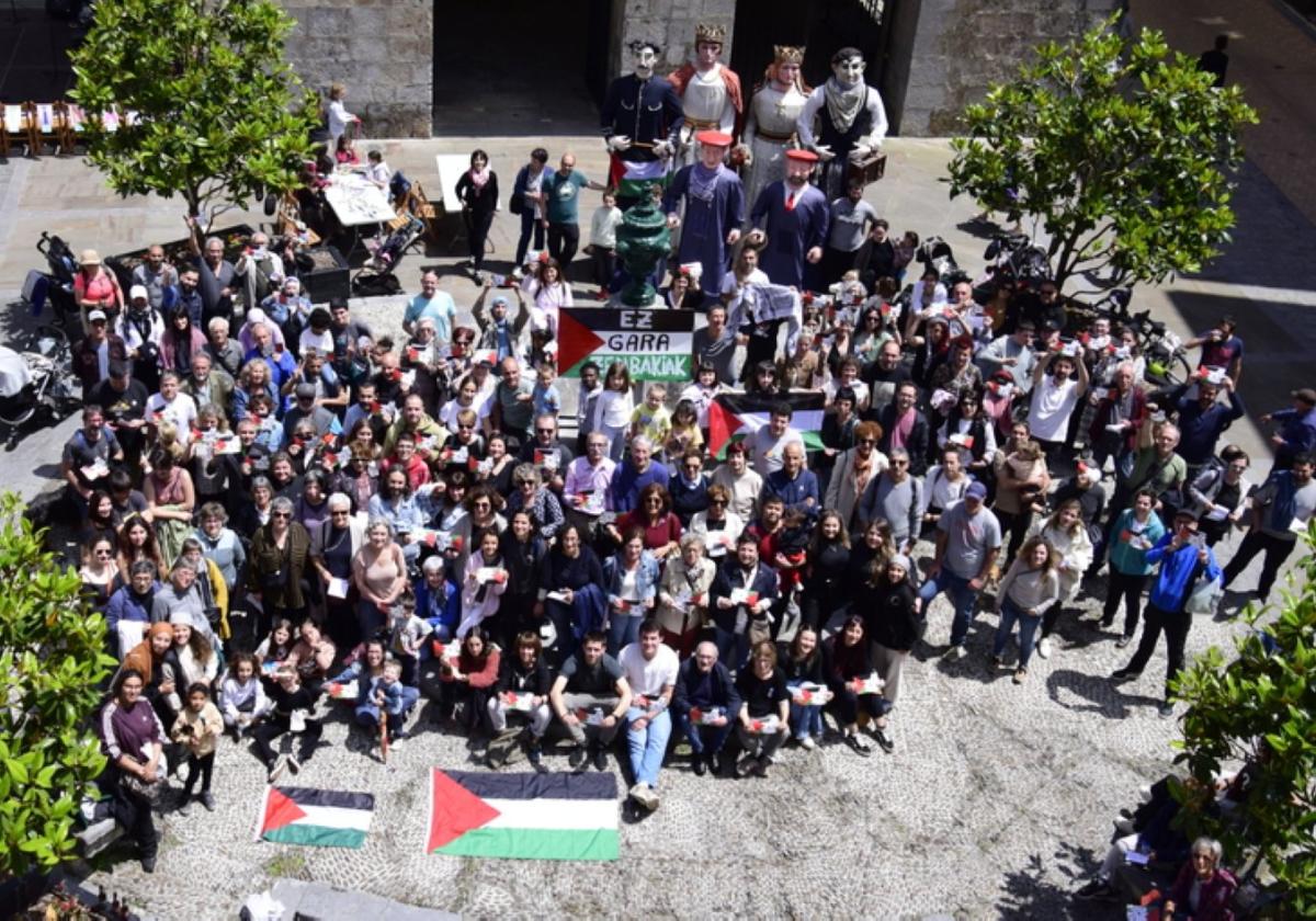 Participantes en la jornada solidaria del sábado.