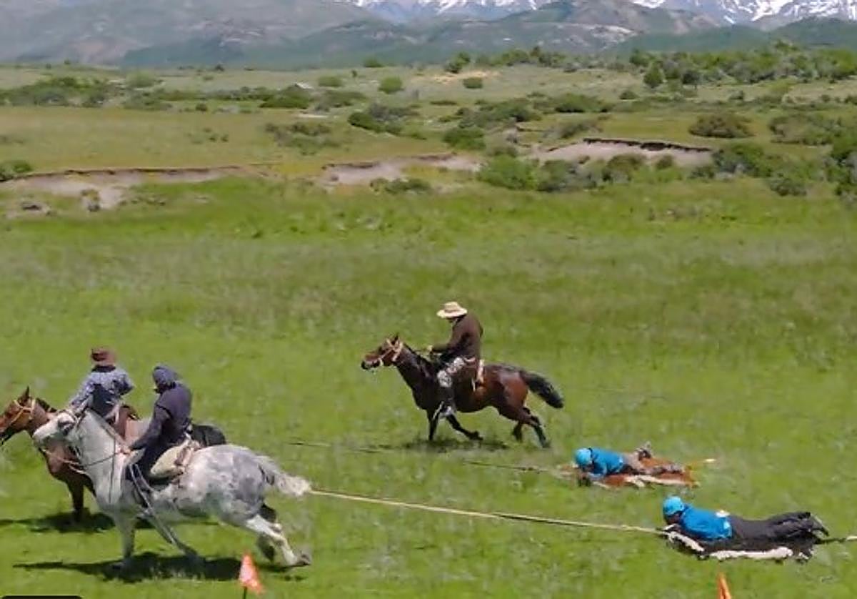 Lobo, Andrea y Jone, en la prueba de los gauchos de El Conquis.