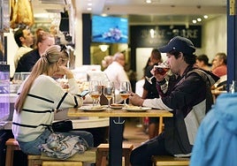 La hostelería es el sector que más nuevos afiliados aporta al mercado laboral en mayo.