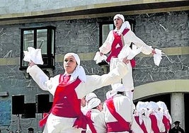 Ezpata Dantza de las recientes fiestas de Legazpi.