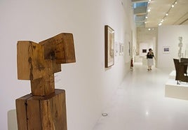 Una colección con obras de Chillida, Miró, Picasso y Balenciaga