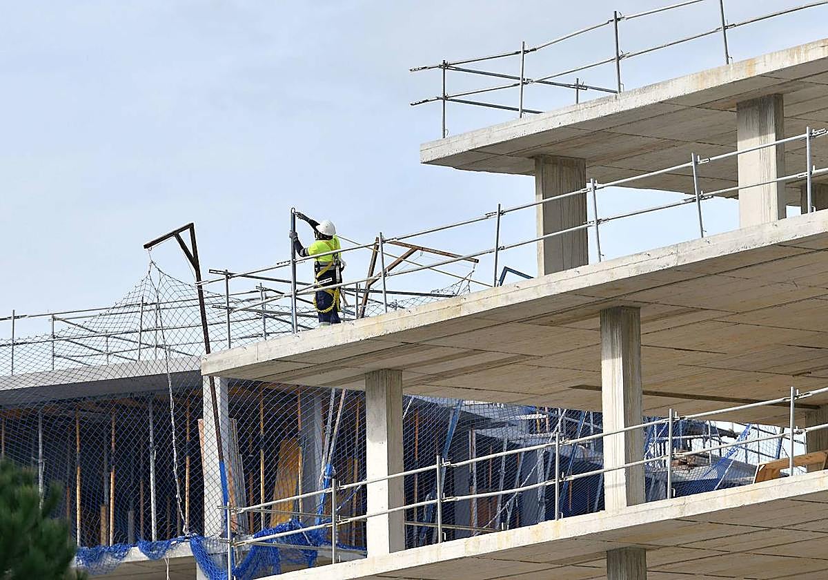 La construcción es el sector que más crece en Euskadi en este primer trimestre.